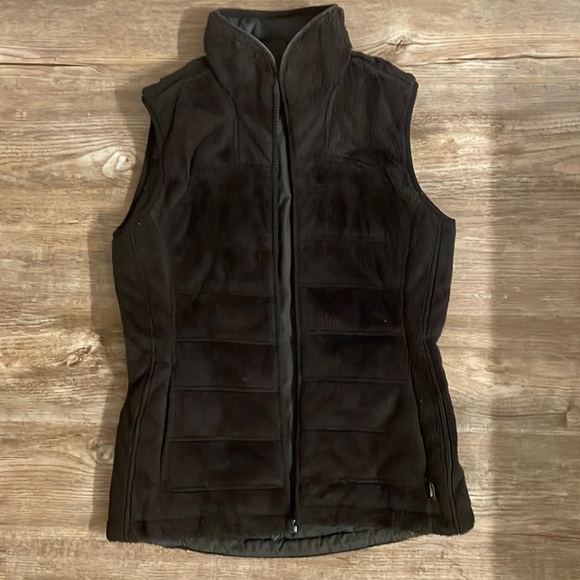The North Face Jackets & Blazers - Women’s Black reversible winter vest